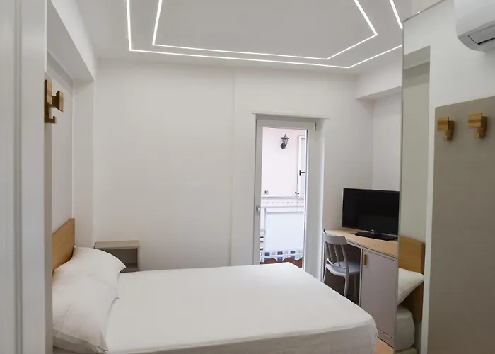 Palazzotto 902 Bed & Breakfast 4*