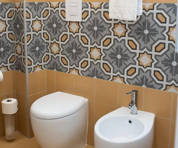 Palazzotto 902 Bed & Breakfast 4*